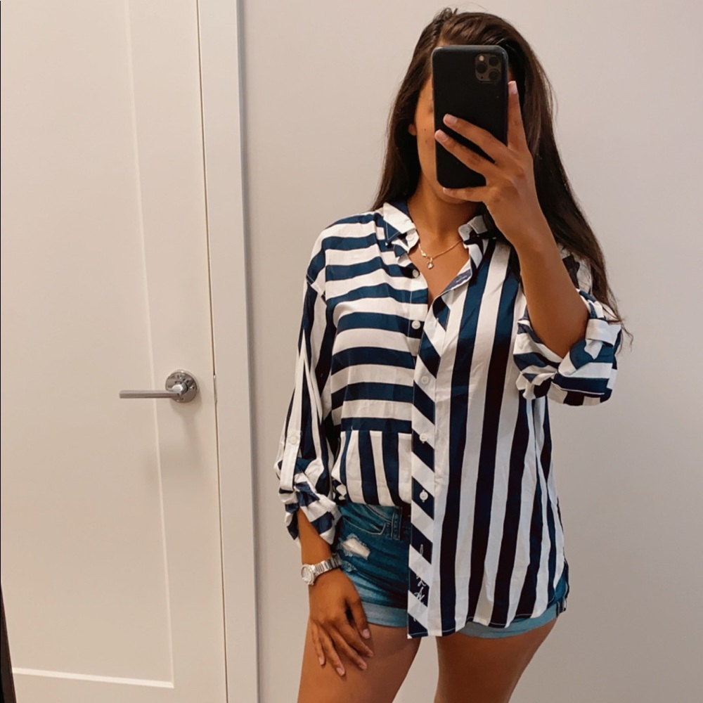 💗KARL LAGERFELD Blue and White Striped Blouse